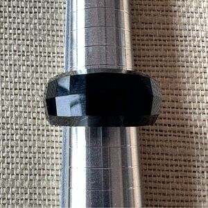 Sterling silver & faceted black onyx vintage ring. Like new , Size 9
